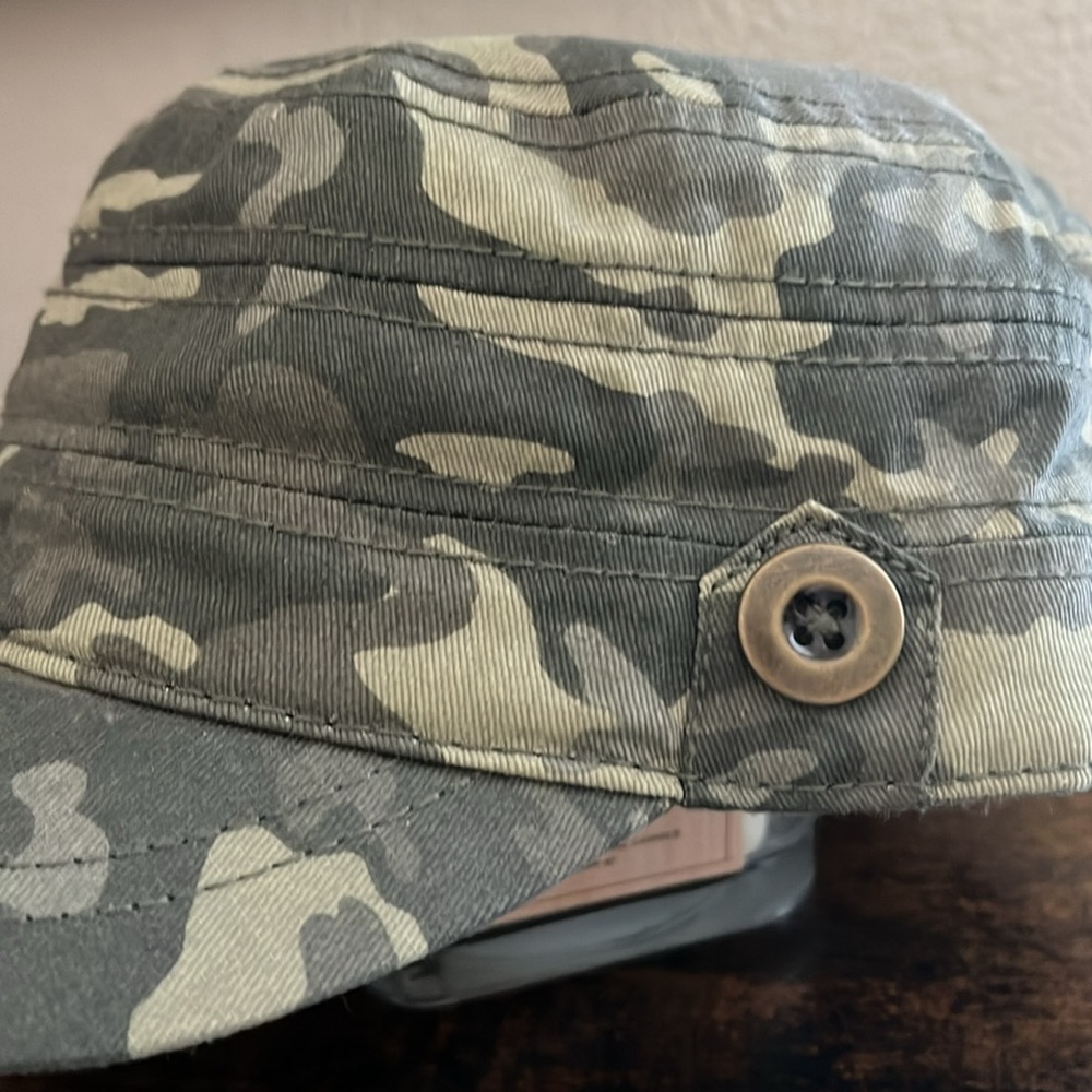 Camo Hat - Picture 6 of 9